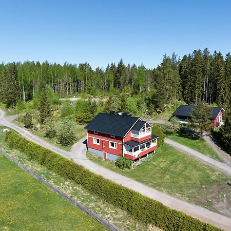 Lomahyppaeys Villa Naantali Buitenkant foto