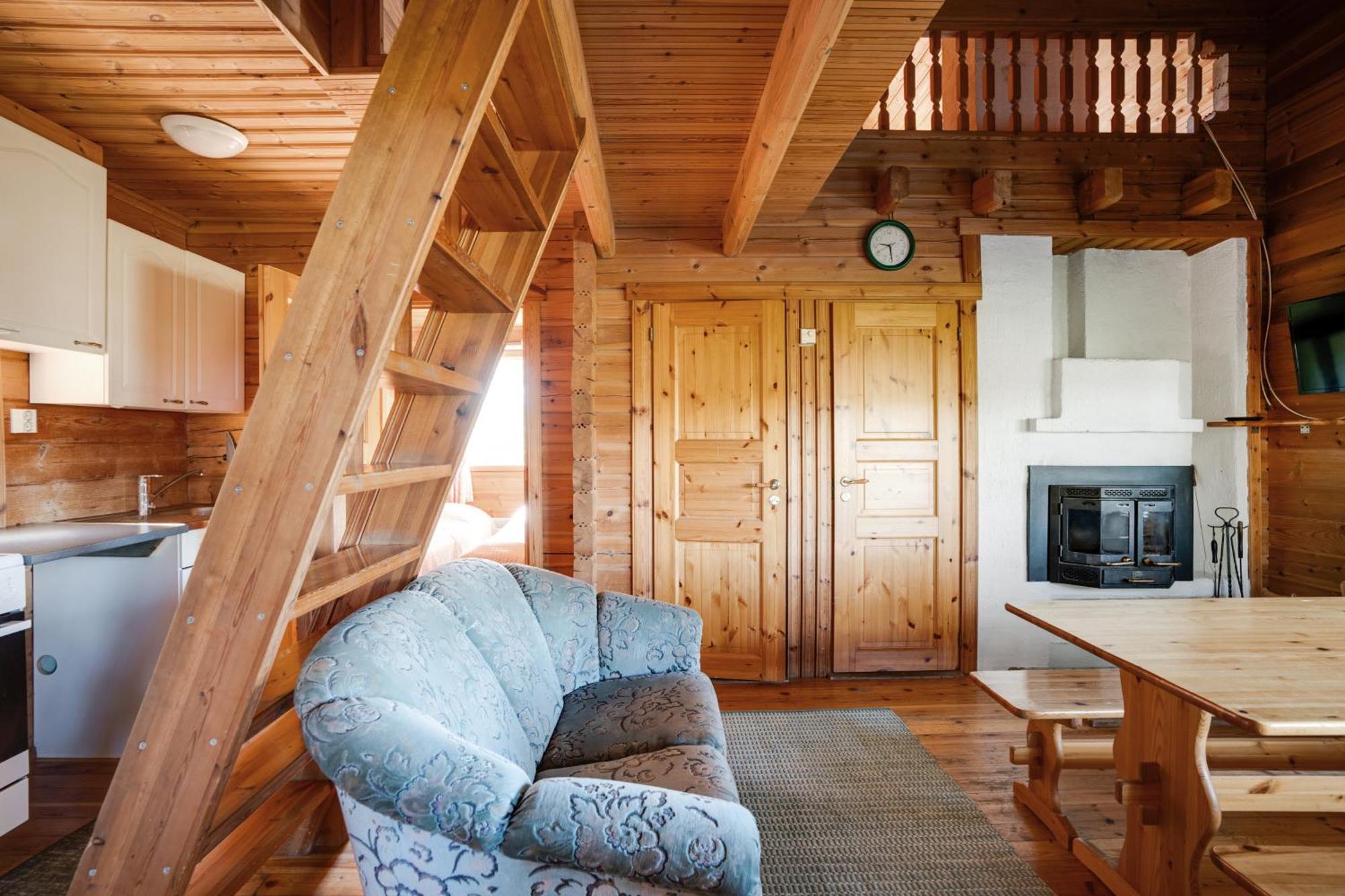 Lomahyppaeys Villa Naantali Buitenkant foto