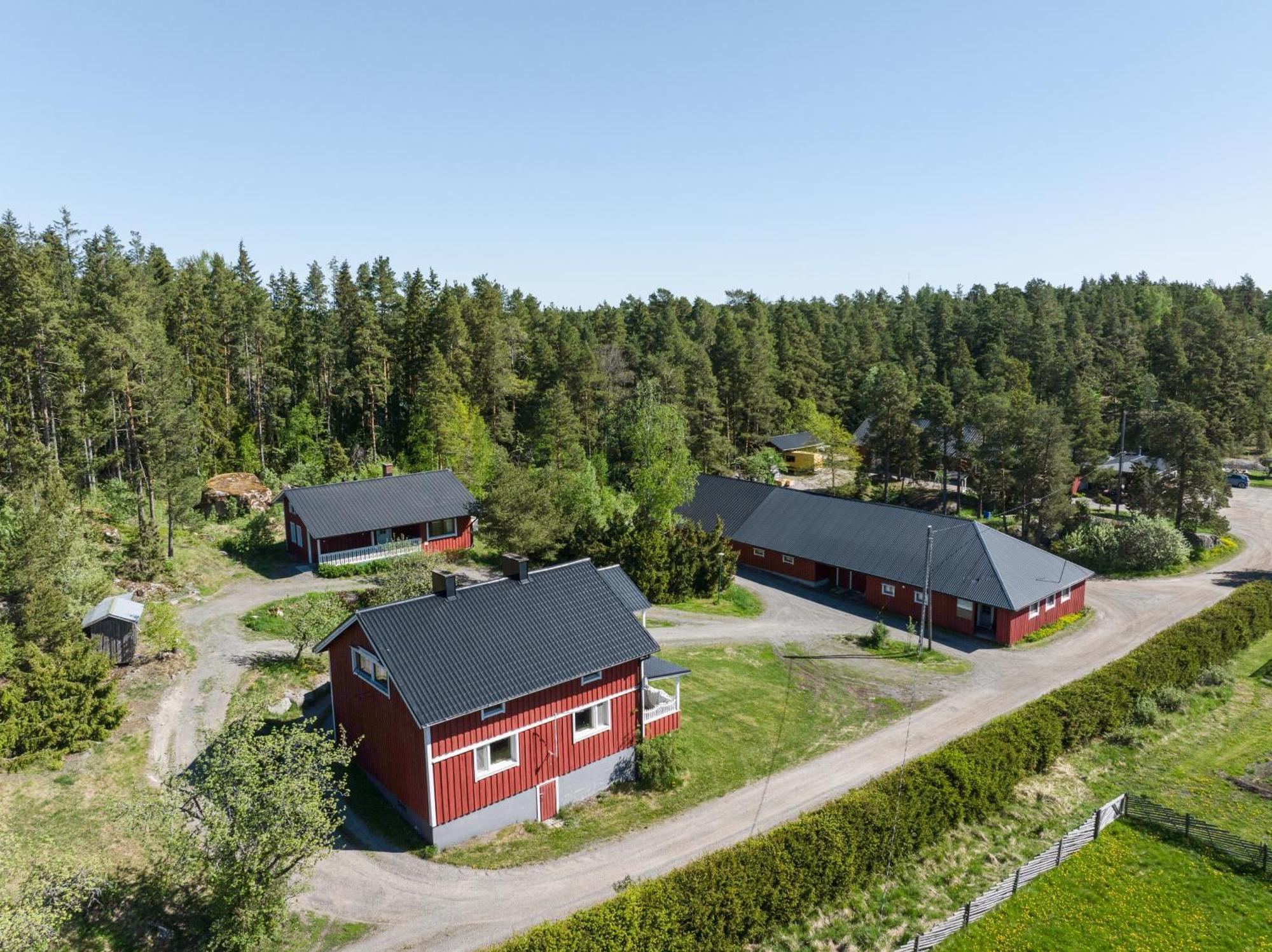 Lomahyppaeys Villa Naantali Buitenkant foto