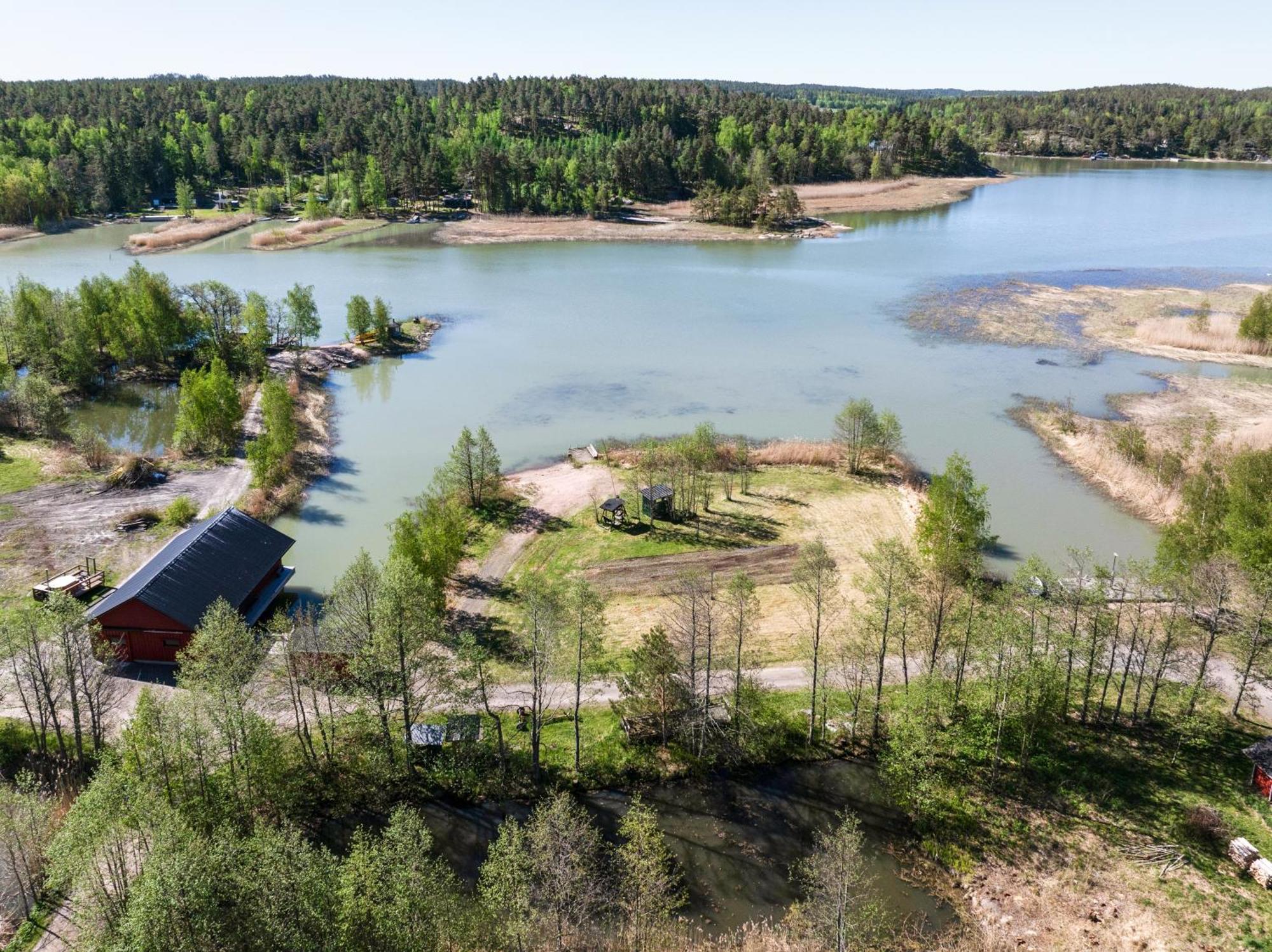 Lomahyppaeys Villa Naantali Buitenkant foto