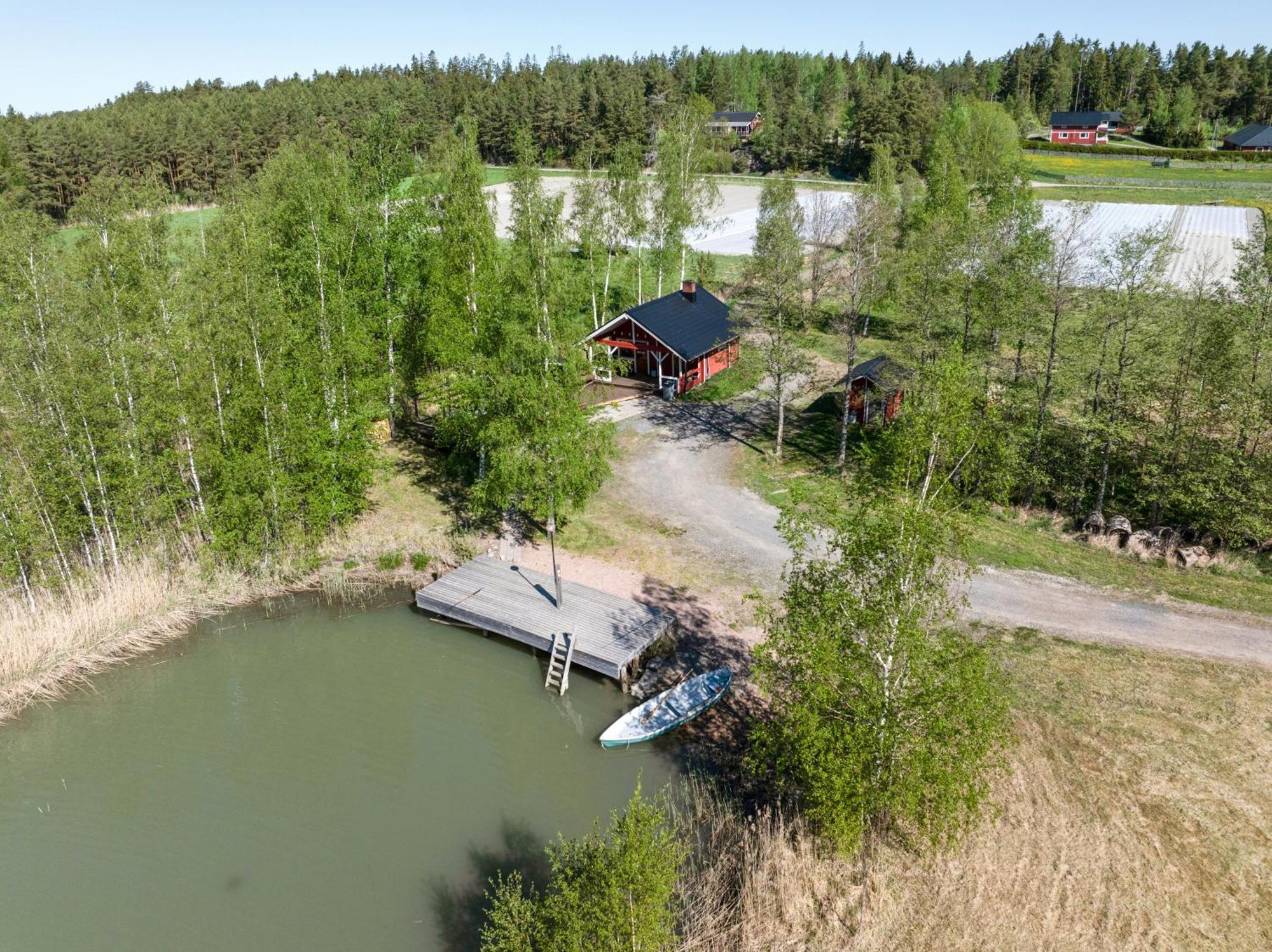 Lomahyppaeys Villa Naantali Buitenkant foto