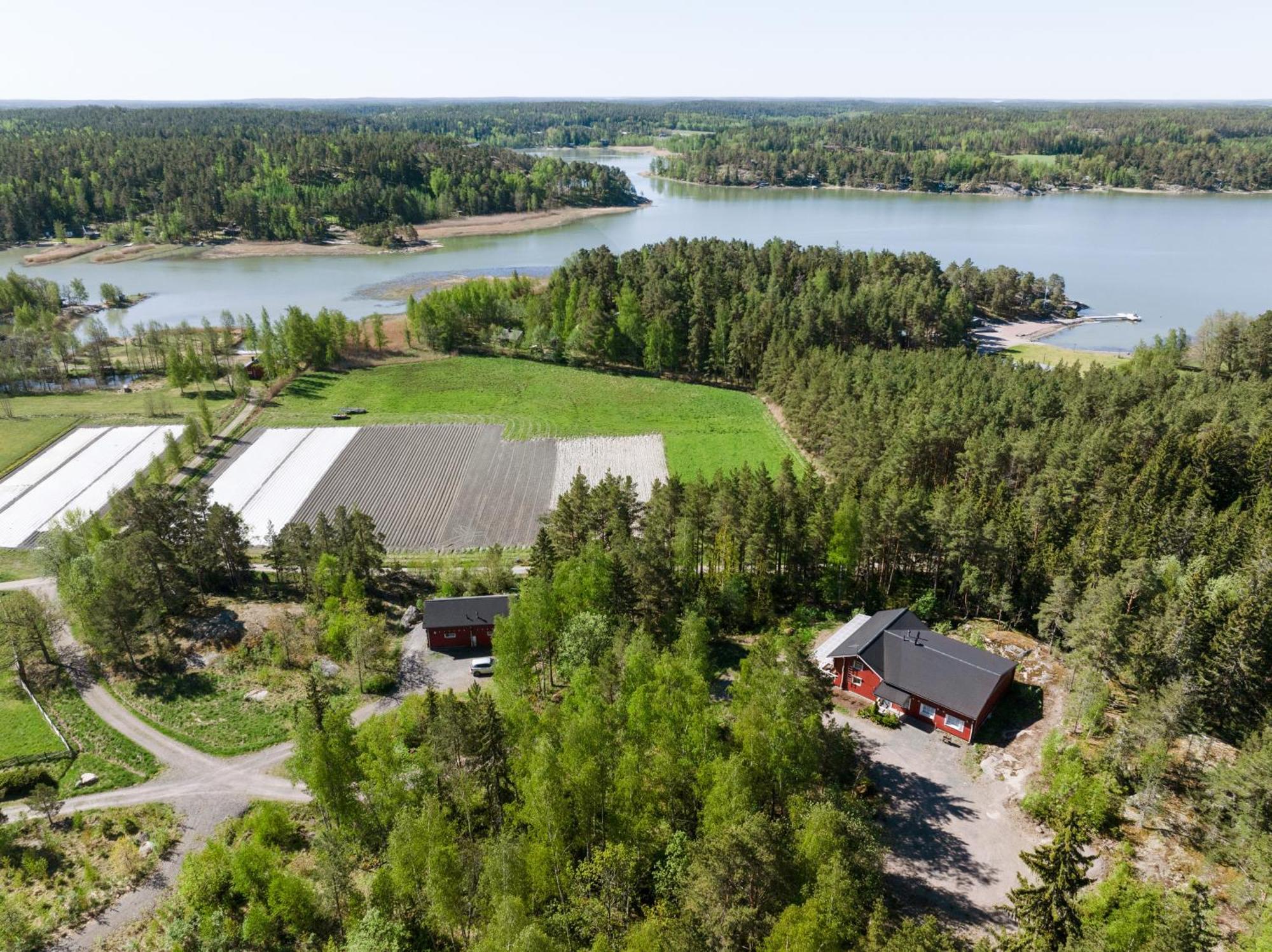 Lomahyppaeys Villa Naantali Buitenkant foto
