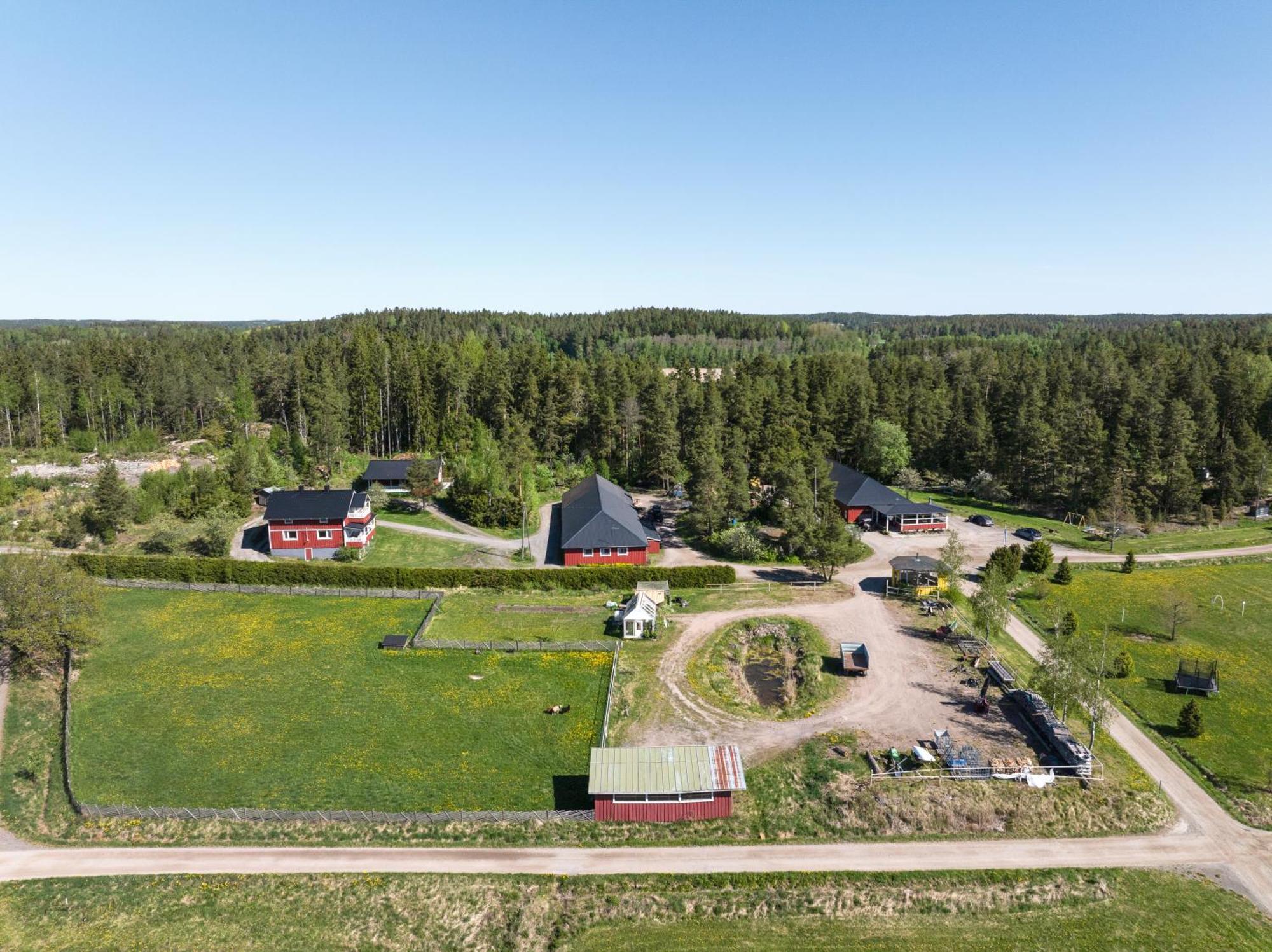 Lomahyppaeys Villa Naantali Buitenkant foto