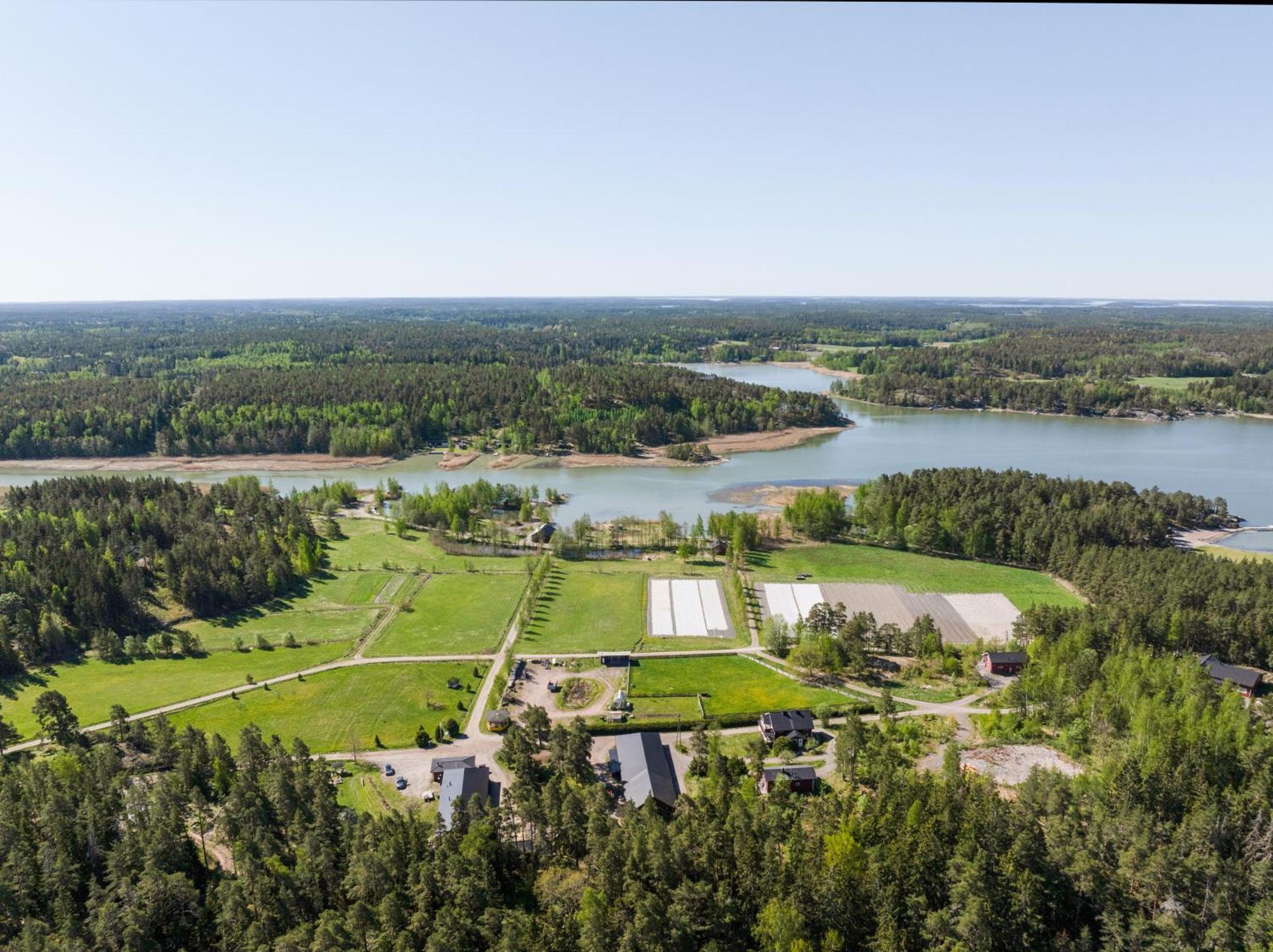Lomahyppaeys Villa Naantali Buitenkant foto