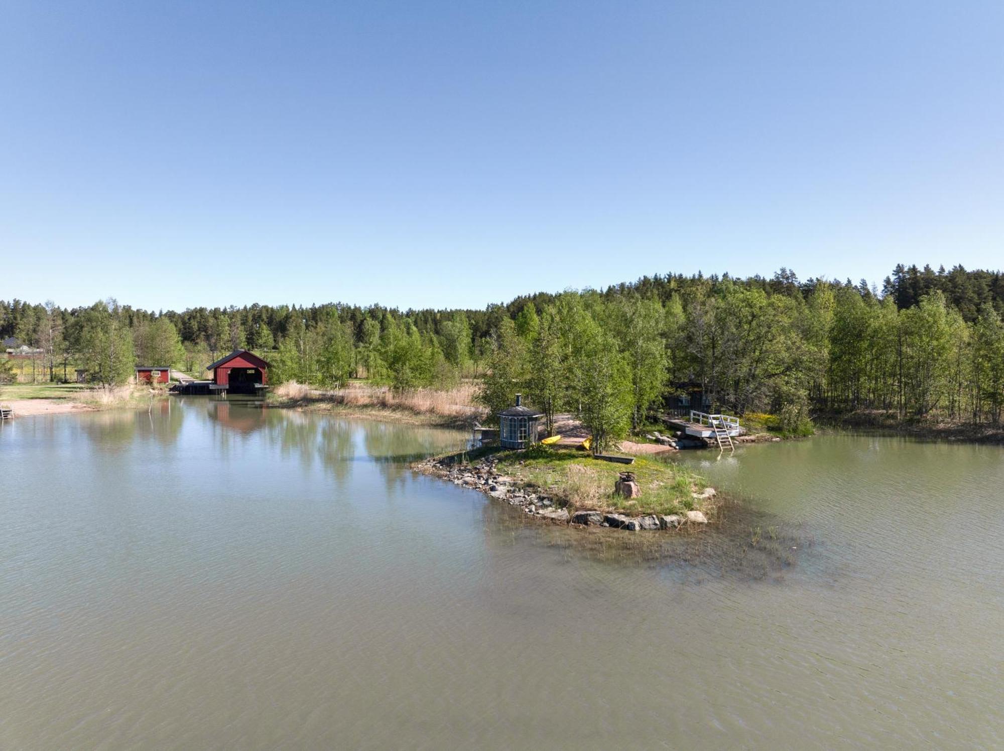 Lomahyppaeys Villa Naantali Buitenkant foto