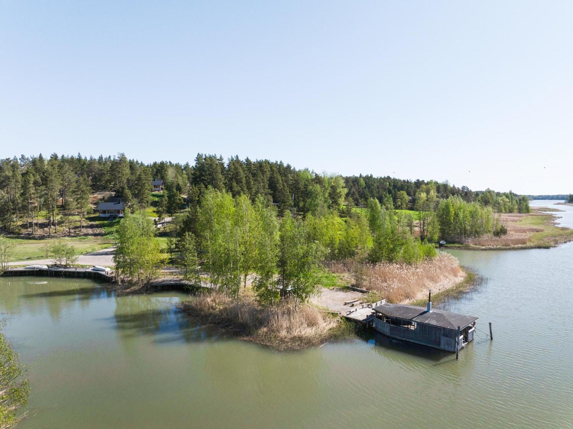 Lomahyppaeys Villa Naantali Buitenkant foto